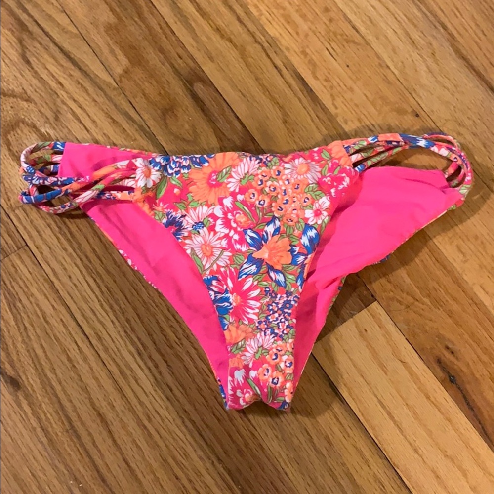 O’Neill cheeky citrus floral twist swim bottom
